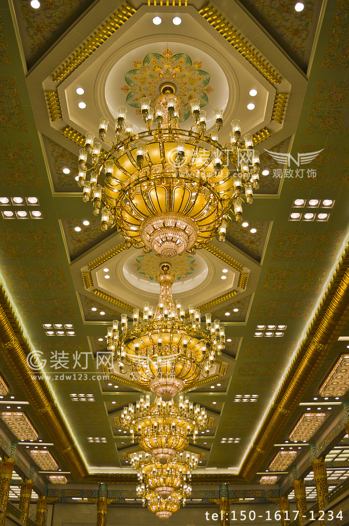 中国人民大会堂金色大厅水晶灯